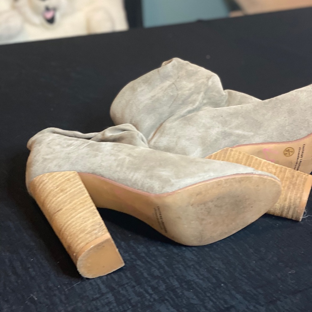Tan booties - Picture 2 of 3
